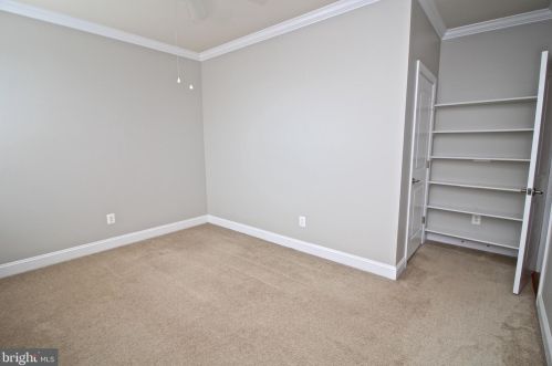 16143 Woodley Hills Rd, Haymarket VA  20169-4941 exterior