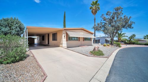 226 Pinon Dr, Green Valley, AZ 85614-4332
