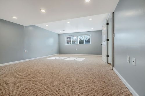 2422 Rolling Farms Rd, Glenshaw PA  15116-2564 exterior