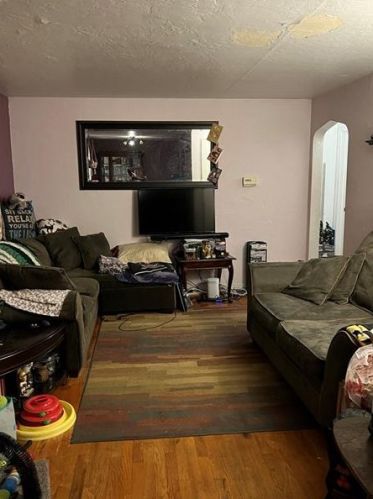 5638 Villa Haven Dr, Pittsburgh, PA 15236-3352