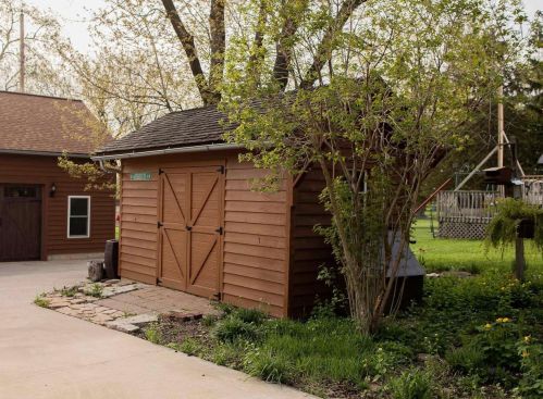 914 Bequette St, Dodgeville WI  53533-1112 exterior