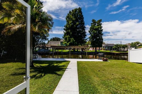 1426 Avenue H, Winter Haven FL  33881-4353 exterior