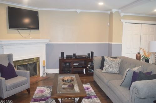65 Manhattan Ave, Avenel NJ  07001-1737 exterior