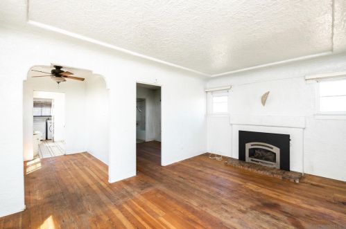 3724 Nile St, San Diego, CA 92104-3820