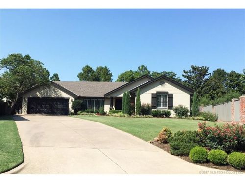 1914 Glynnwood Dr, Bartlesville, OK 74006-6213