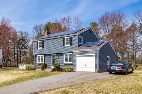 19 Hunter St, Manchester, CT 06040-6316