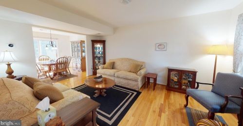 5540 Kendrick Ln, Springfield VA  22015-1948 exterior