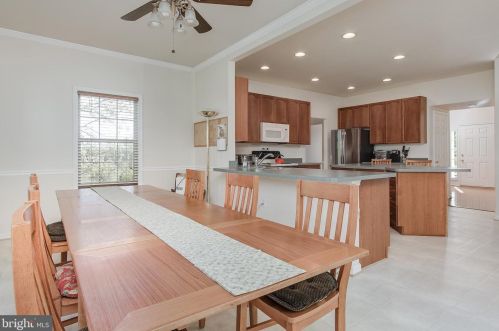 26 Colonel Miles Ct, Harpers Ferry WV  25425-3109 exterior