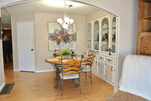 194 La Paloma Dr, Lodi CA  95240-0711 exterior