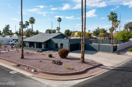 7702 Villa Theresa Dr, Glendale AZ 85308-8092 exterior