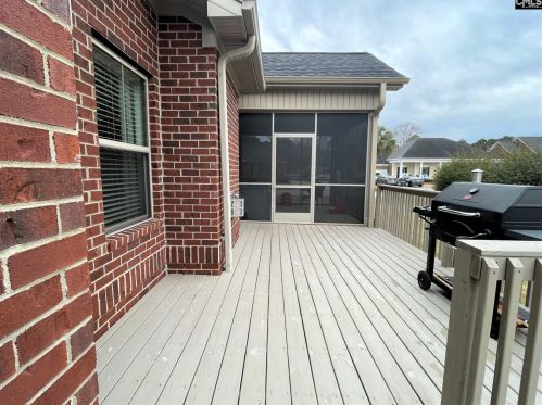 101 Niblick Ct, Cayce-West Columbia SC  29172-2593 exterior