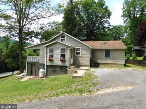 775 Old Waynesboro Rd, Charnita, PA 17320-8911