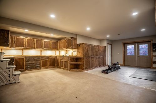 323 Blackhawk Rd, Beaver Falls PA  15010-1405 exterior