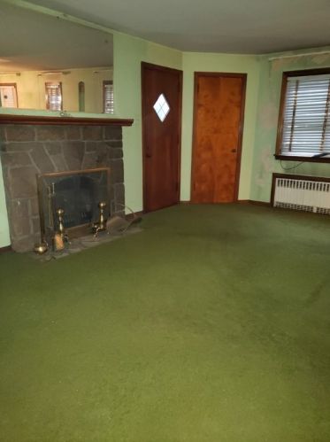 92 1st St, Trafford, PA 15085-1801