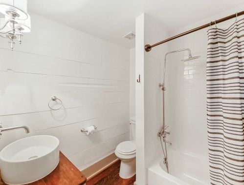 1509 Mechanic St, Galveston TX 77550-2531 exterior