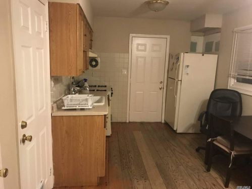 48 Maybrook Rd, Babylon, NY 11703-3012