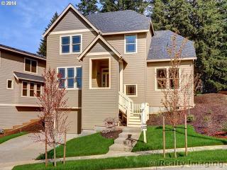 17706 Van Tassel Ave, Sandy, OR 97055-7849