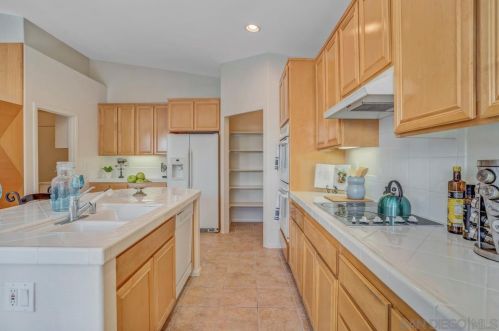 11454 Mayapple Way, San Diego CA 92131-2928 exterior