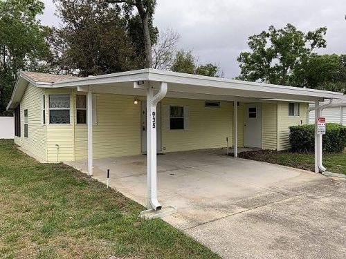 935 Poncan Dr, Orange City, FL 32763-8927