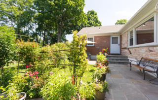 373 Marietta Ave, Hawthorne, NY 10532-1437