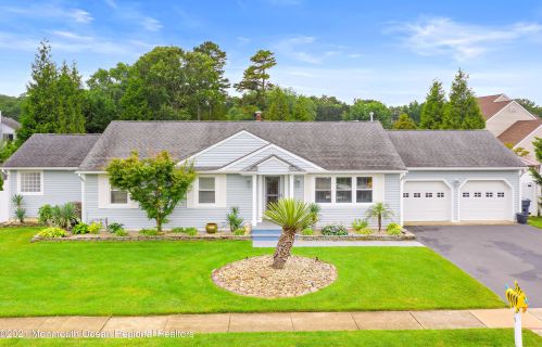 19 Diane Dr, Bricktown, NJ 08724-4363
