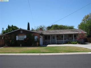 1908 Blossom Dr, Antioch, CA 94509-2861