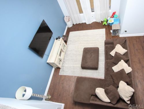 42 Front Ct, Old Bridge NJ  08857-1943 exterior