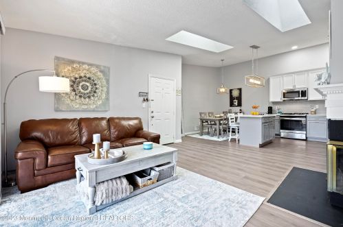 76 Players Cir, Tinton Falls NJ  07724-3810 exterior