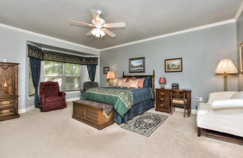 209 Riv Rock Dr, Georgetown TX 78633-5213 exterior