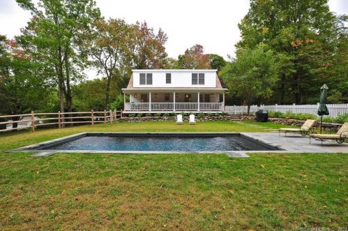 31 South St, Washington Depot CT  06793-1516 exterior