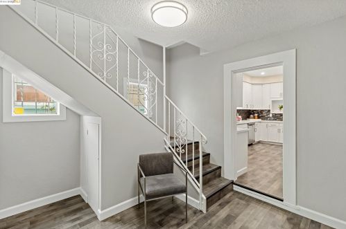 341 Alcatraz Ave, Oakland CA 94608-1260 exterior