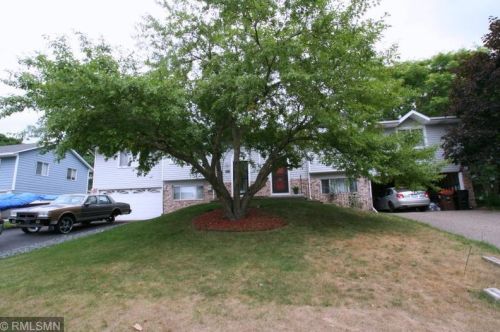 1282 Dennis St, Saint Paul, MN 55119-7113