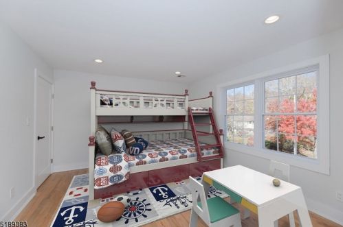 24 Shadow Ln, Berkeley Heights NJ  07922-1816 exterior