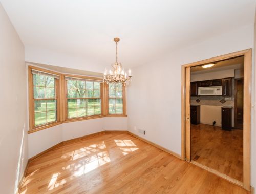 9616 Greenview Ln, Thiensville WI  exterior