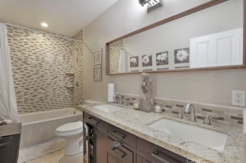 1517 Harding St, Long Beach CA  90805-3662 exterior