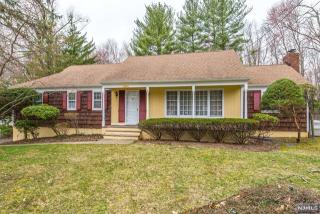 769 Highview Dr, Wyckoff NJ  07481-1022 exterior