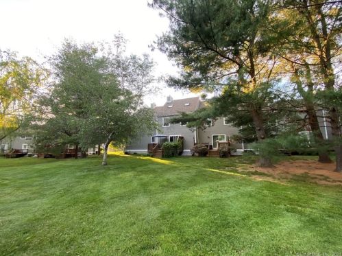 257 Georgetown Dr, Glastonbury, CT 06033-2349