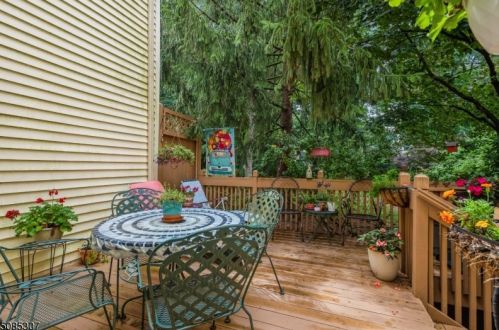 202 Burlington Ct, Flemington NJ  08822-2032 exterior