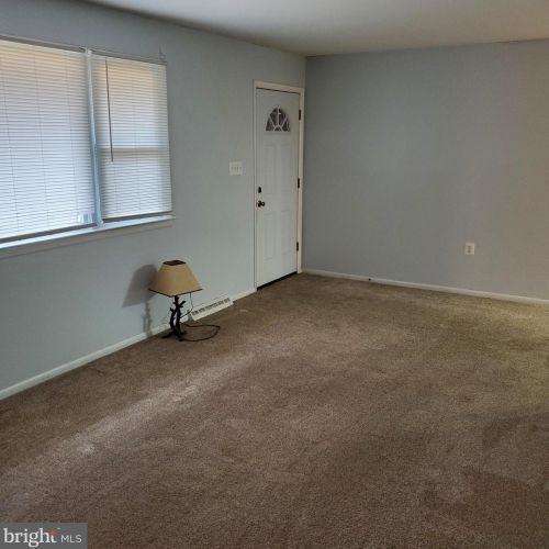 208 Bittlewood Ave, Berlin Boro NJ  08009-9444 exterior