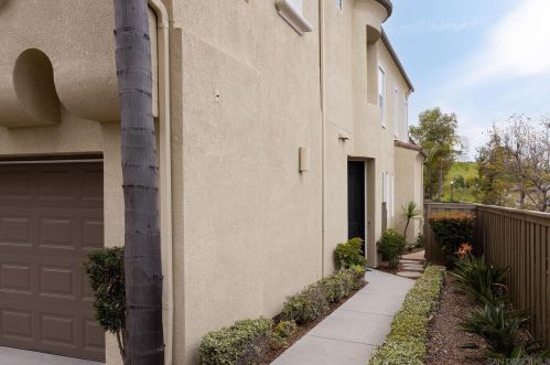 11674 Miro Cir, San Diego CA  92131-3319 exterior