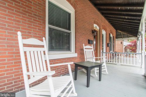 332 Washington Ave, Downingtown PA  19335-2916 exterior