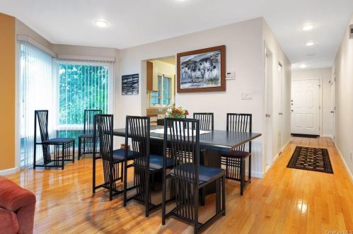 45 Spg Pond Dr, Crotonville NY  10562-2034 exterior