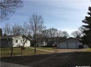 1016 Newman St, Bloomer, WI 54724-1329