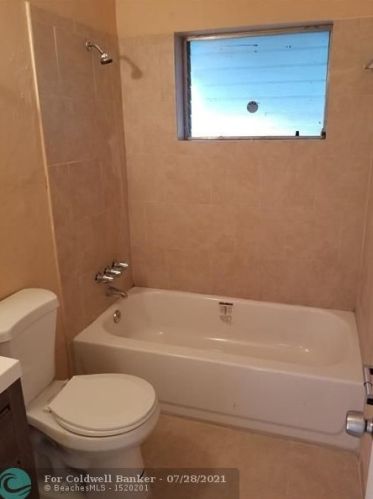 6435 18 St, Hollywood FL 33027-4334 exterior