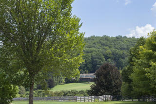 18 Knibloe Hill Rd, West Woods, CT 06069-2214
