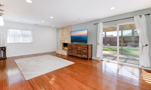 7767 Acama St, San Diego CA 92126-1106 exterior