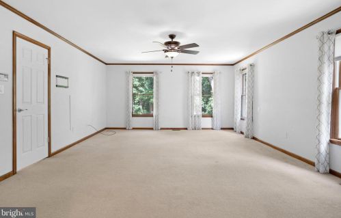 1 Madison Ct, Southampton NJ  08088-9046 exterior