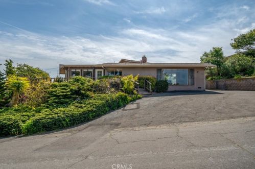 1590 Hillcrest Dr, Pismo Beach, CA 93420-2215