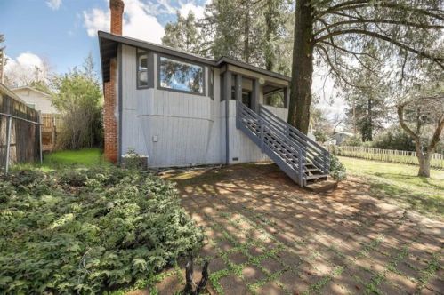 34 Auburn St, Cape Horn, CA