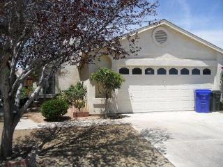 12472 Highgate Ave, Victorville, CA 92395-5789